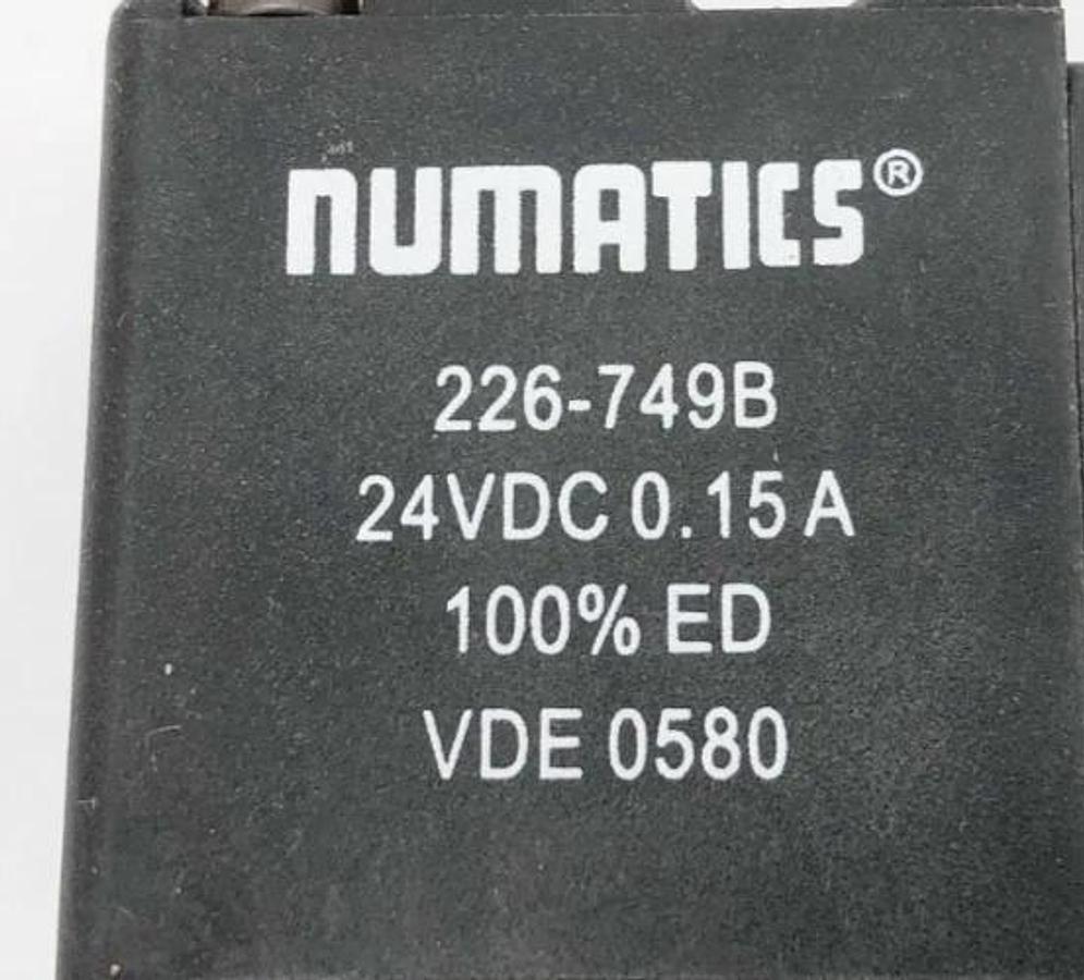 Used Numatics L12BA452B000061 Solenoid Valve 1/4" Ports 24VDC 2-Pos. 4-Way