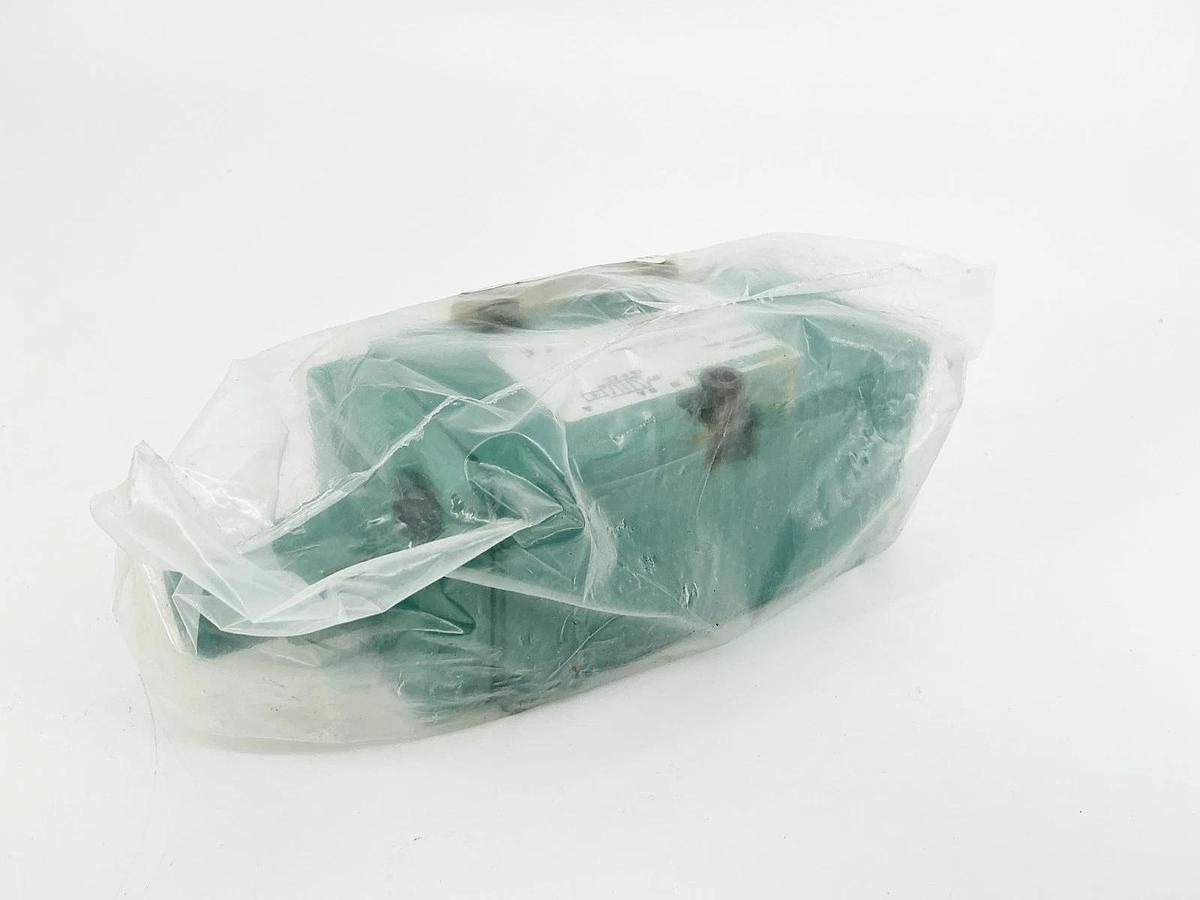 New Numatics 554JA400O000000 Pneumatic Solenoid Valve