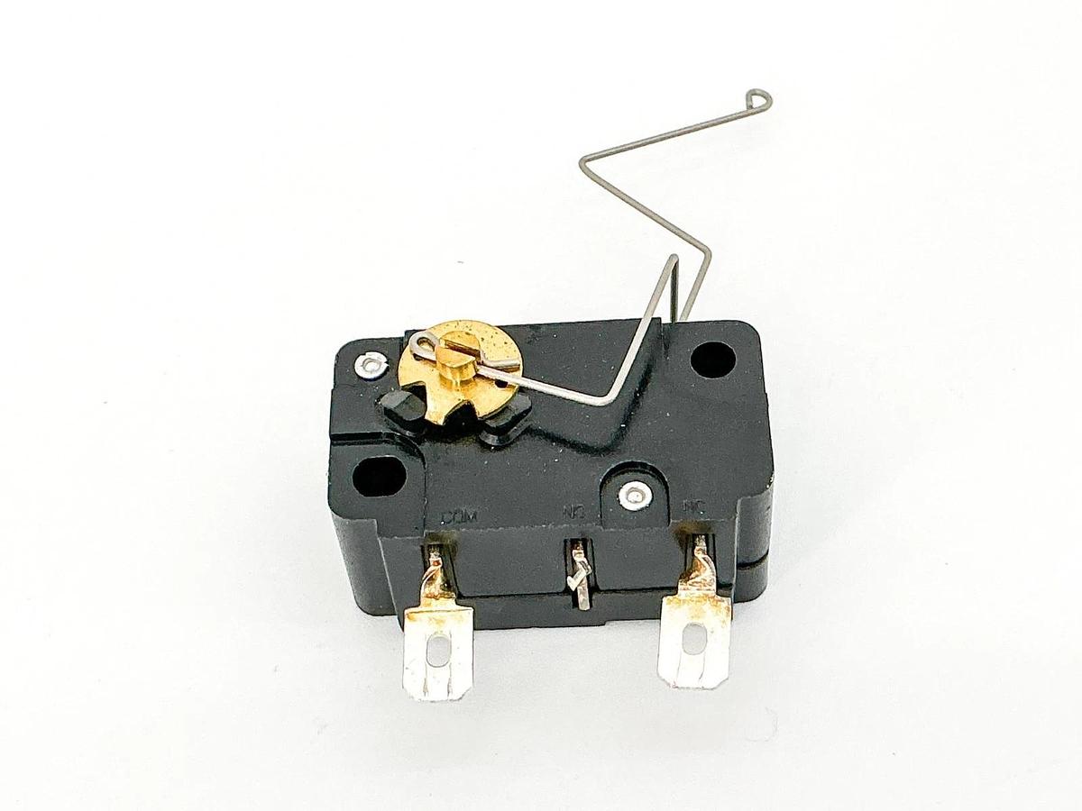 Used New Cherry E5150TO Micro Switch 125/250VAC 6A - No Box