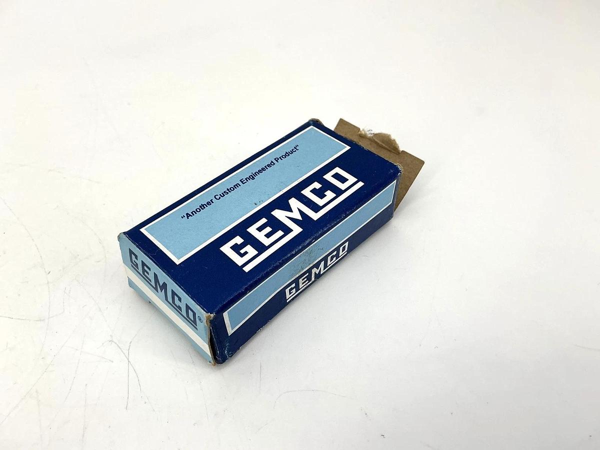New Gemco SD0157100 Roller Follower Adapter / Assembly P-520-B