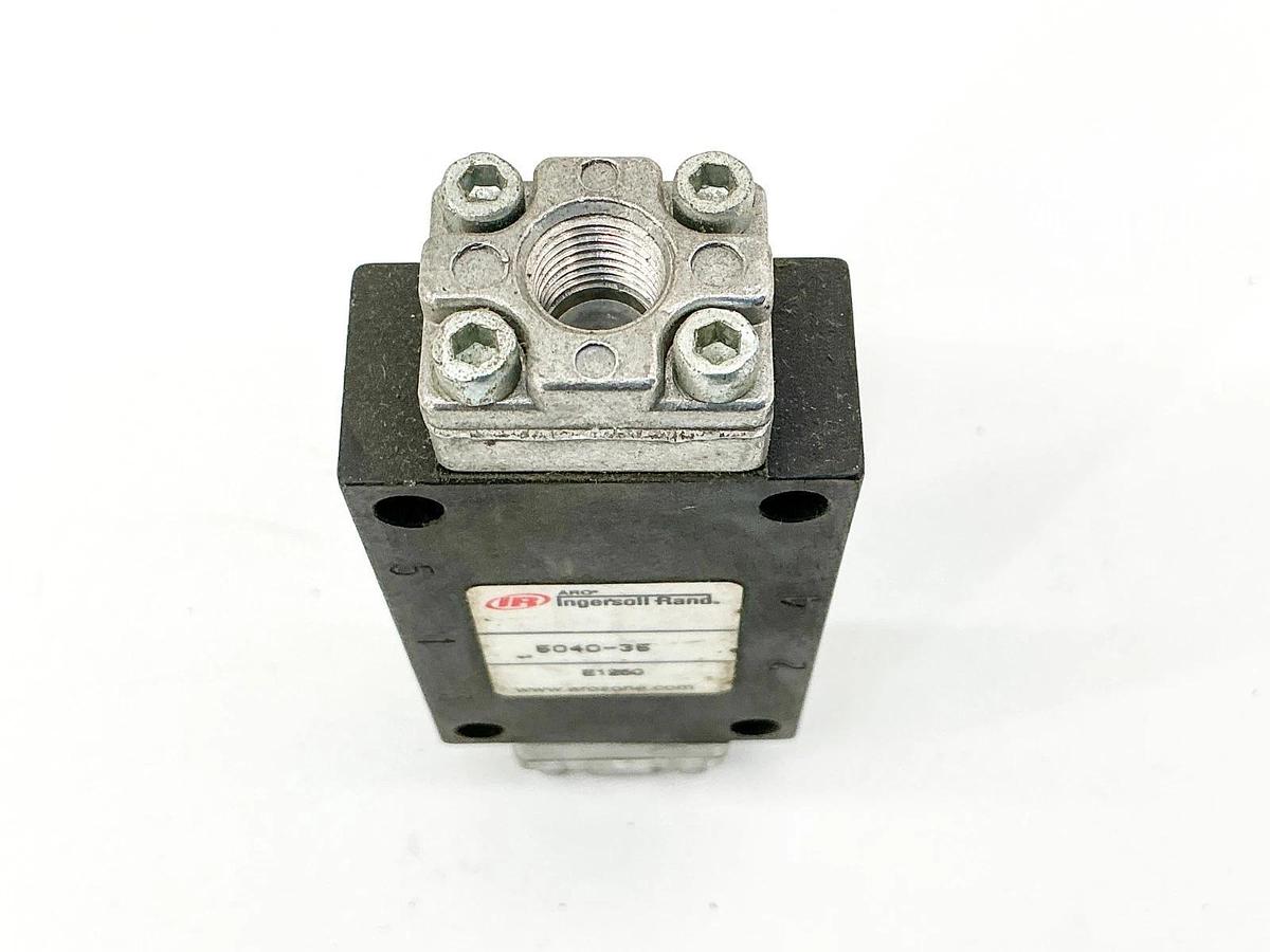 New Ingersoll Rand ARO 5040-35 Pneumatic Valve 2 Position 1/8" - No Box