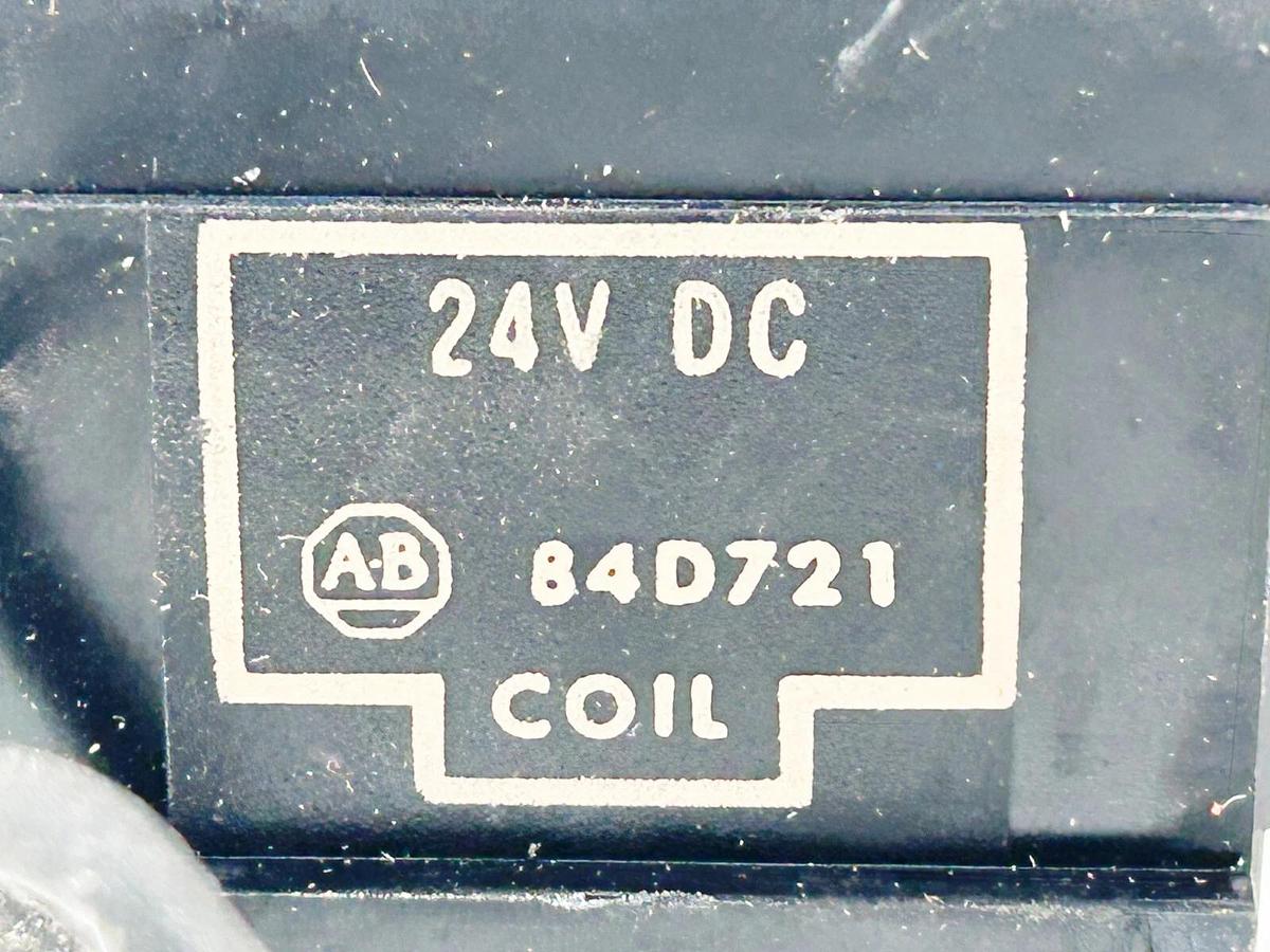 New Allen Bradley 84D721 Coil 24VDC Plastic Case