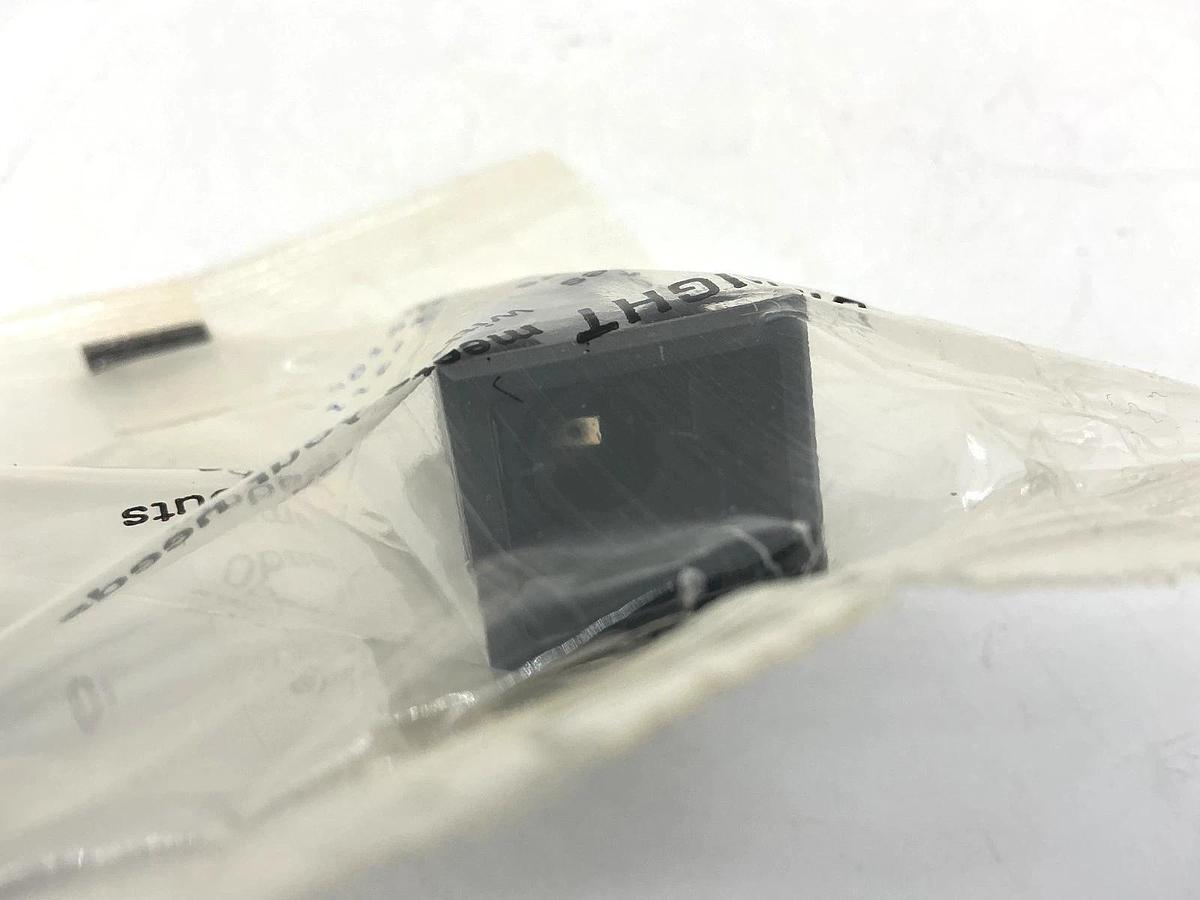 New Dialight 554-2221-311 Illuminated Pushbutton Lamp Holder 8-Pin 1A 125V