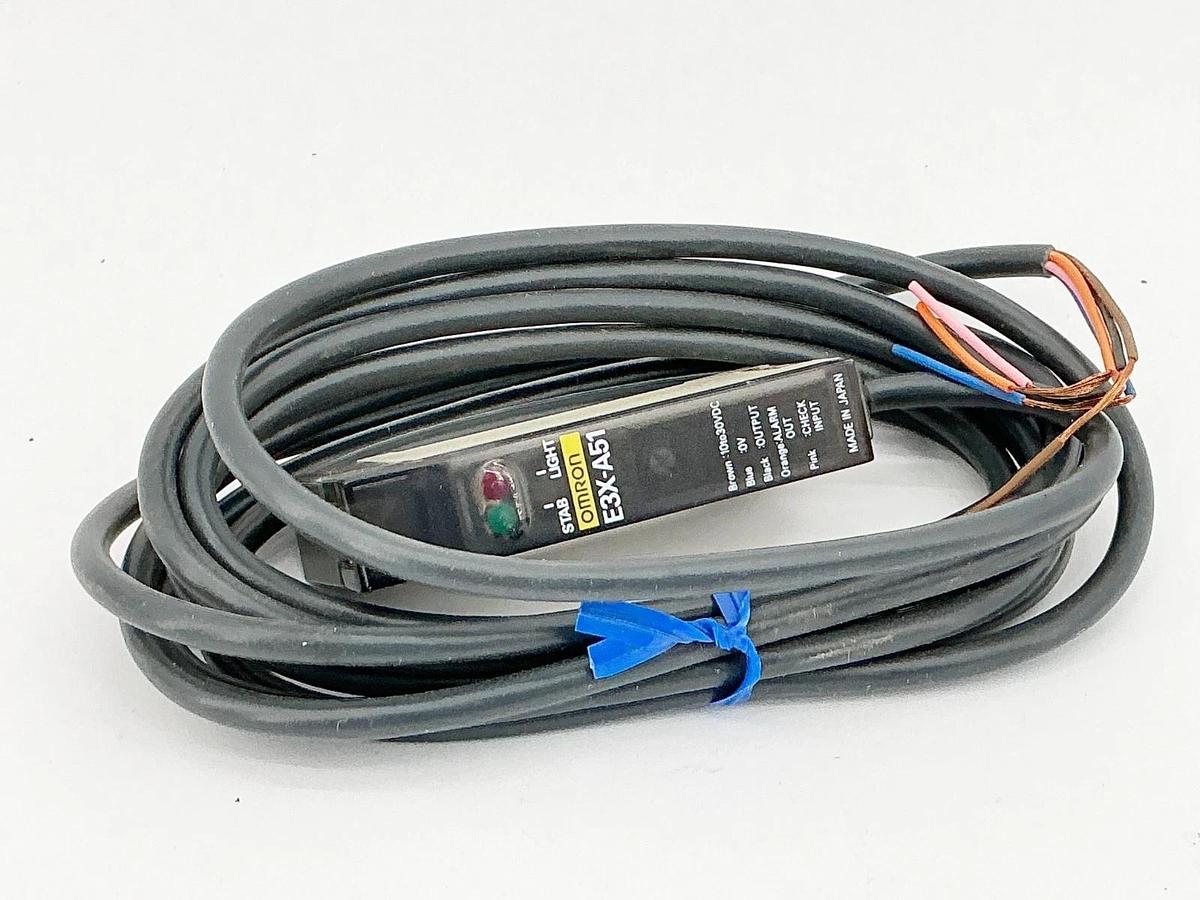 New Omron E3X-A51 Photoelectric Sensor 10-30VDC 2MM 5 Wire