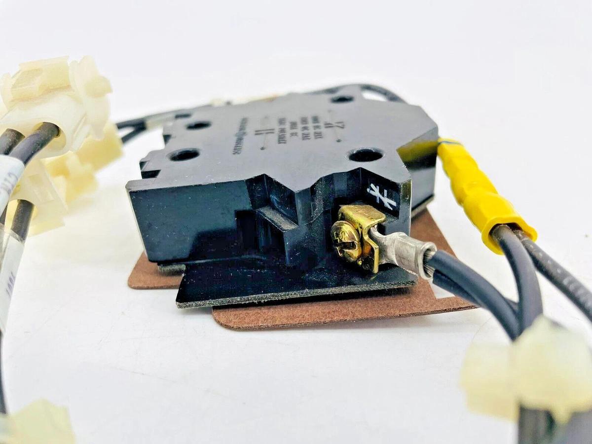 New GE FTNXA1 Off Light Kit Size 0 & 1 600V NO BOX