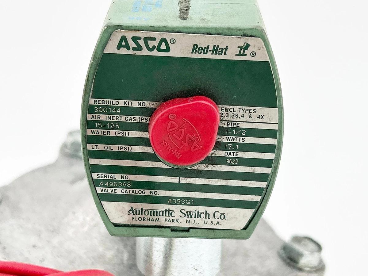 New Asco 8353G1 120V Solenoid Valve 1-1/2" Pipe Size 15-125PSI - No Box