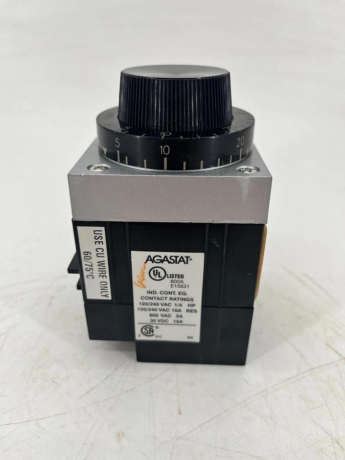 New Agastat E7022OD004 Time Delay Relay 5-50sec. 24VDC 2-1423171-4