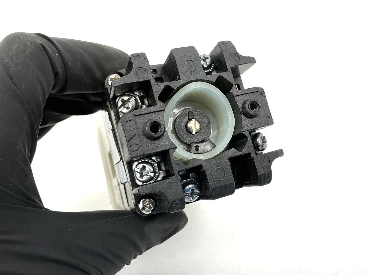 New Senasys 911ABB011BB Selector Switch Coil: 120VAC 50/60HZ MISSING KNOB No Box