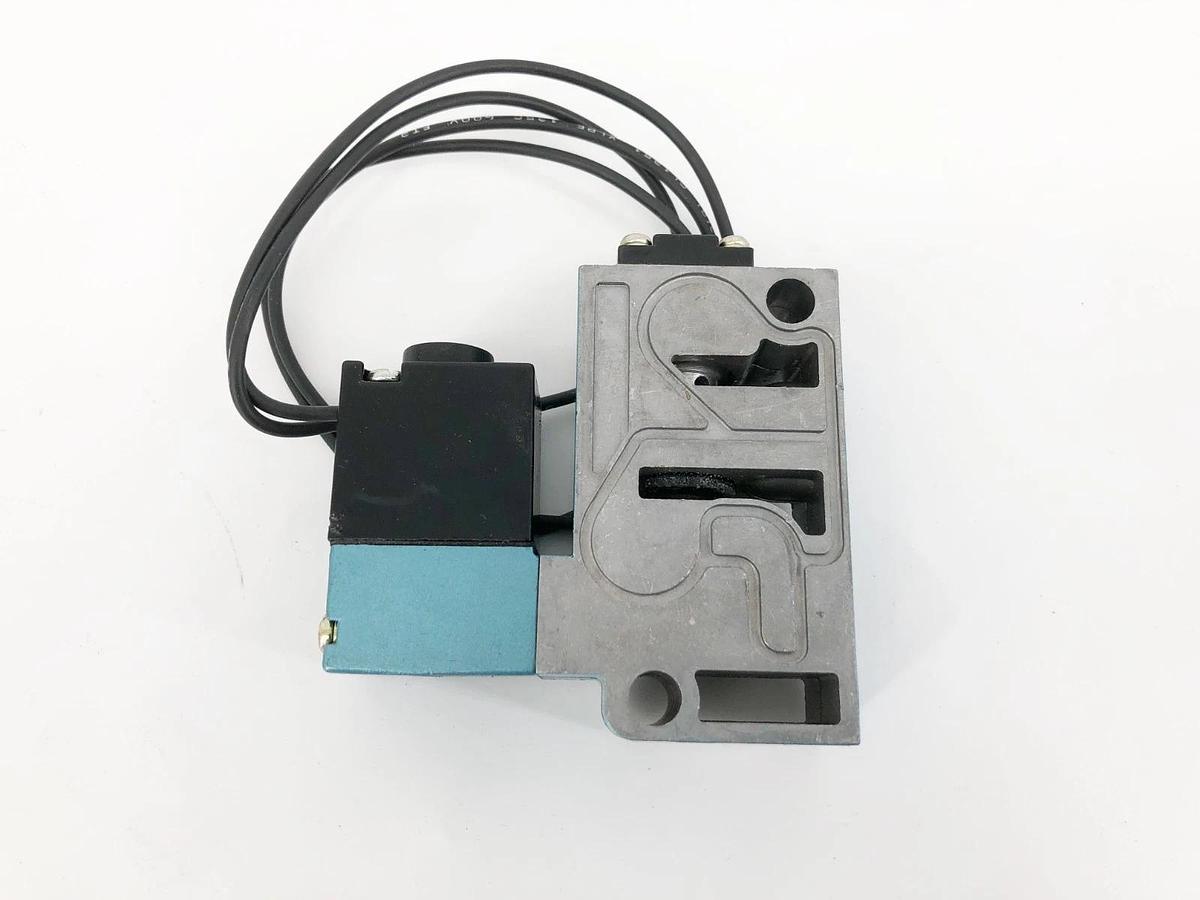 New MAC Valves 914B-PM-111BA Solenid Valve 110-120VAC 1/2" NPTF