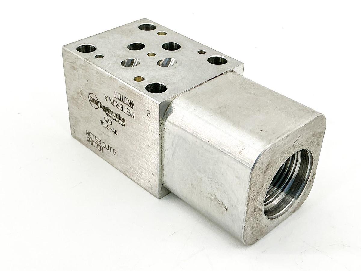 Used Sun Hydraulics GBD Valve Sandwich Manifold 1 Port