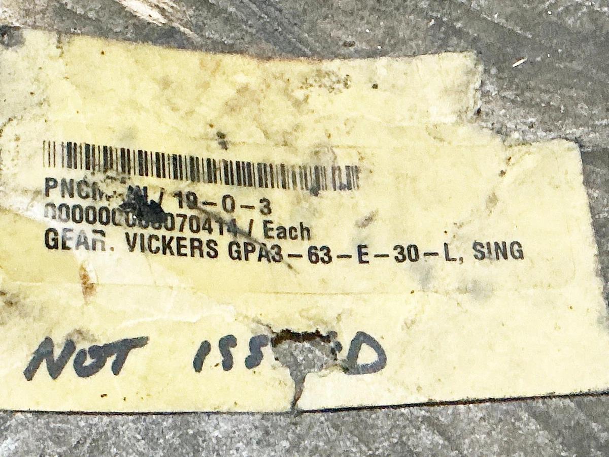 Used Applied Technologies Vickers 70413-1 Gear Pump GPA3-63-E-30-L