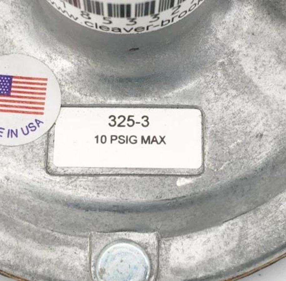 New Maxitrol 325-3 Gas Pressure Regulator 1/2" NPT 10psig 918-01320-000 - No Box