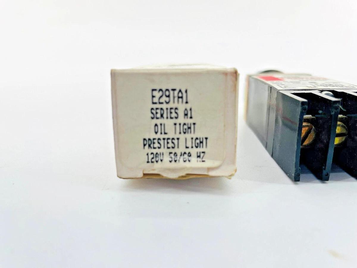 New Cutler Hammer E29TA1 Pretest Light 120V Series A1