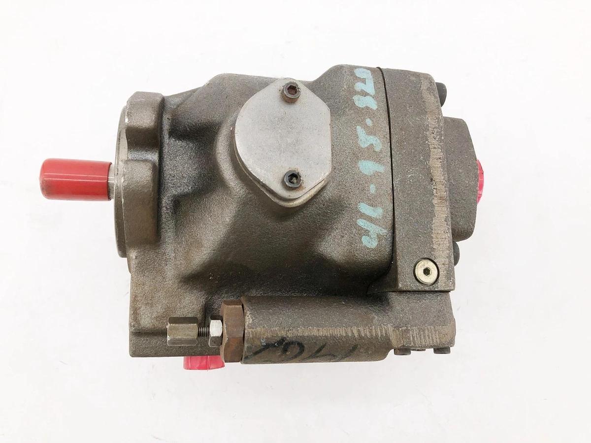 New Parker PVP1636R212 Hydraulic Piston Pump 3600psi - No Box