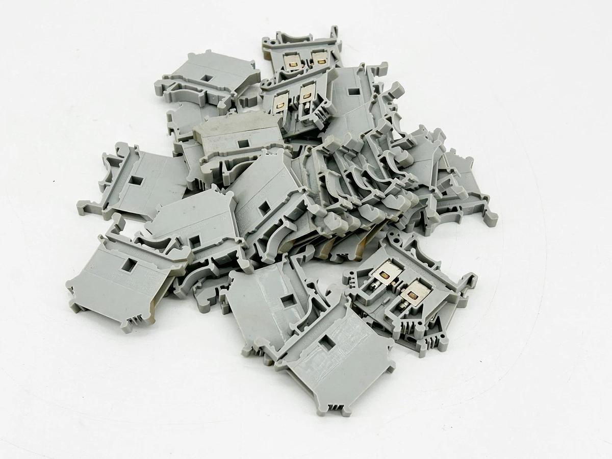 Used Lot of 26 Phoenix Contact UK4-T Terminal Blocks 1P 500V 15A 4MM Grey 12AWG