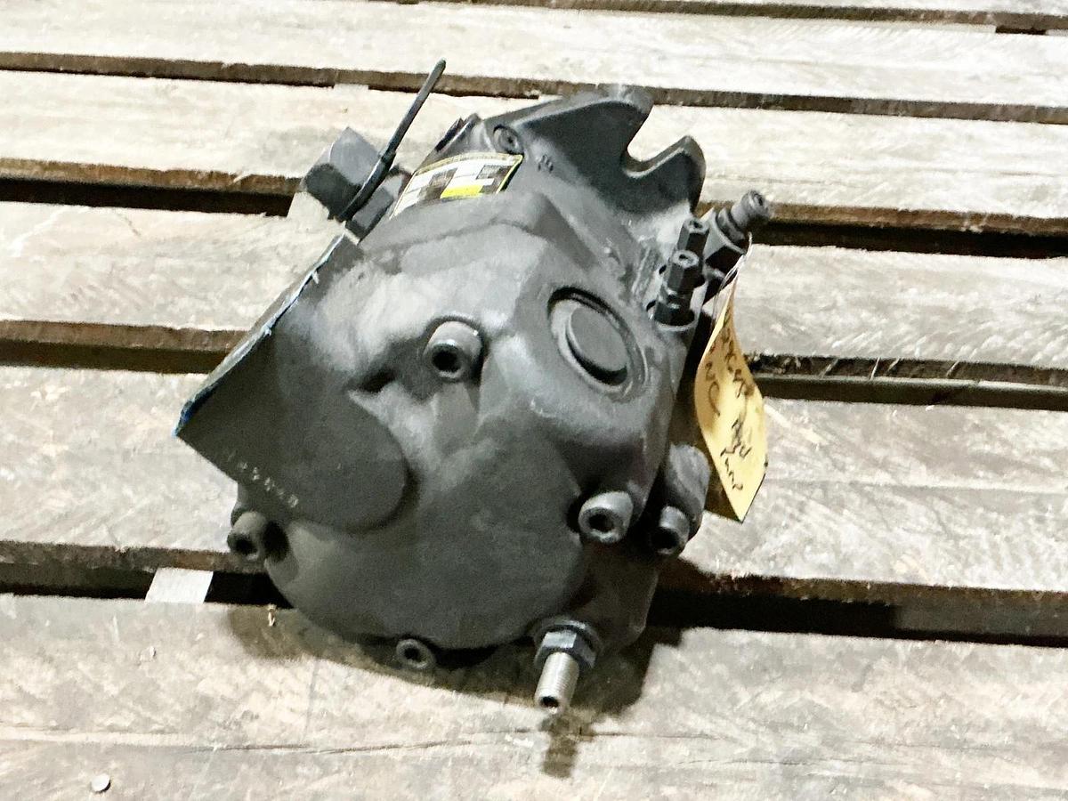 Used Parker PAVC6592L4HM13 Gear Pump 3000PSI 48HP 1800RPM