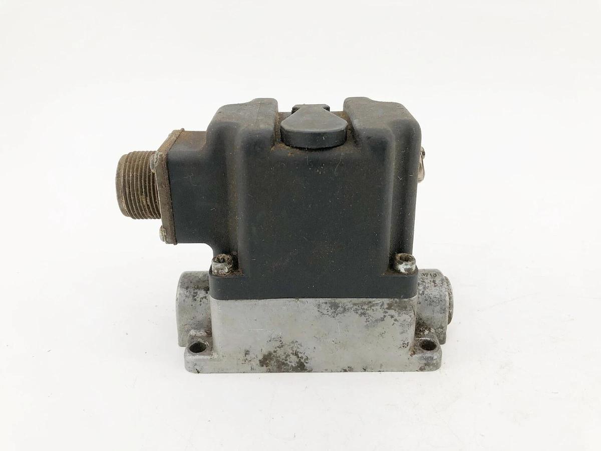 Used Sauer Sunstrand MCV101A1313 Pressure Control Valve