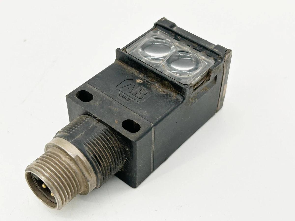 Used Allen Bradley 42GRL-9002-QD Photoelectric Sensor 4Pin SR Transmitted Beam Sorce