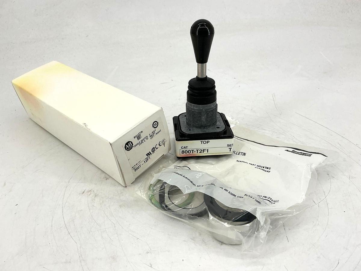 New Allen Bradley 800T-T2F1 Ser T Toggle Switch 2-Way Left/Right Type 4 & 13