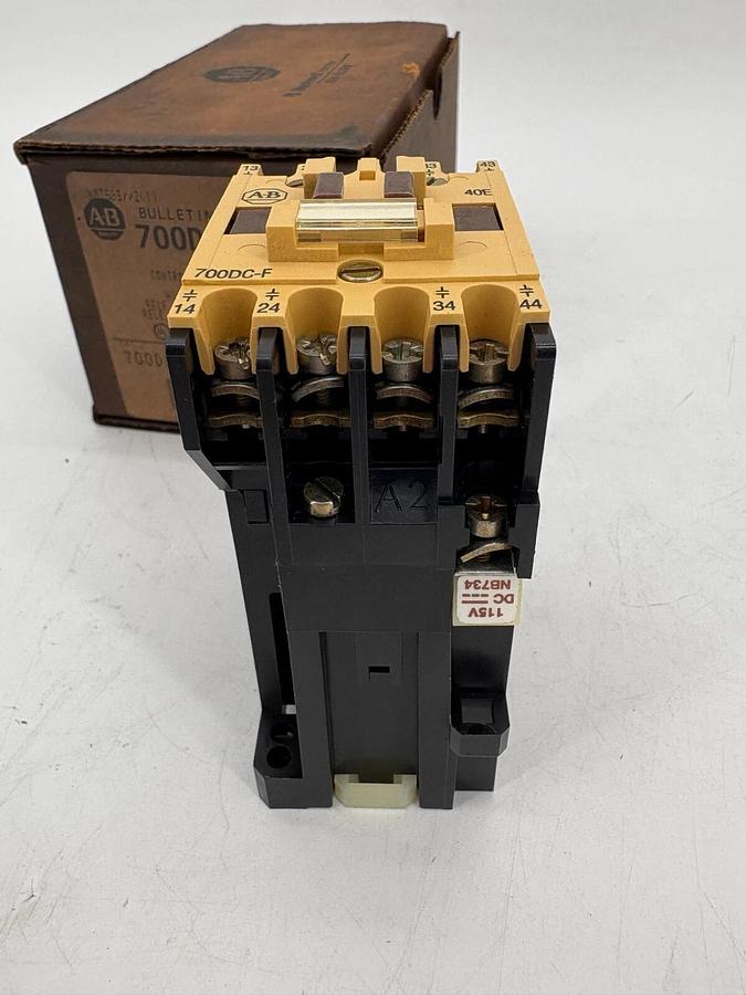 New Allen Bradley 700DC-F400Z1 Ser. B Type F Control Relay 115VDC Coil