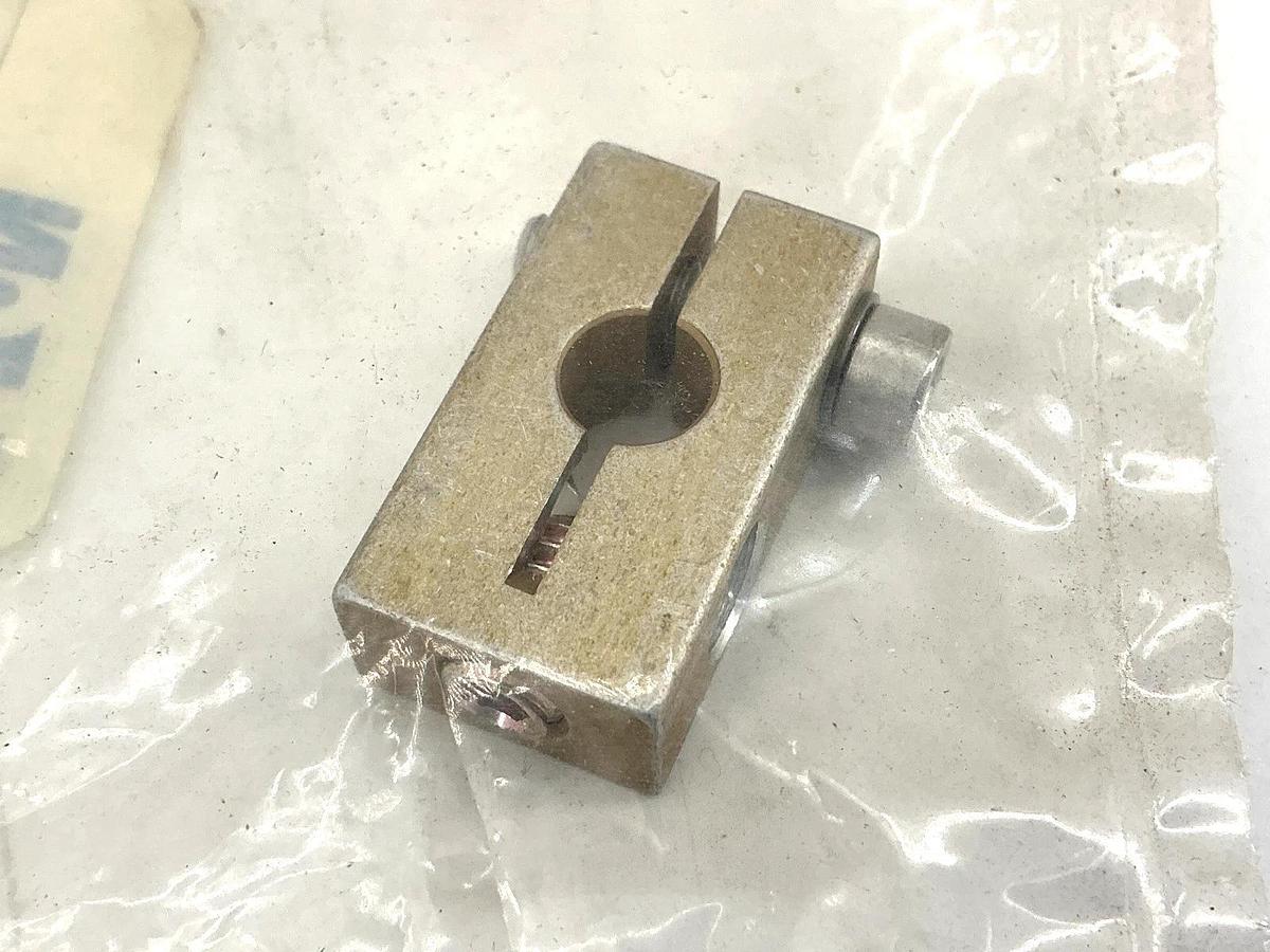 New Eaton E50KL41 Ser A1 Limit Switch Component Adjustable Rod Lever Clamp