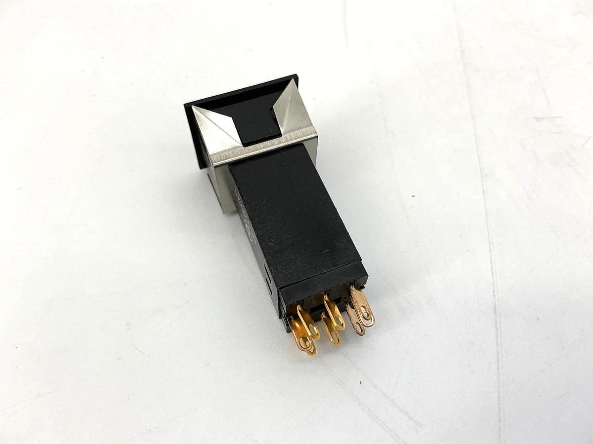 New Dialight 554-2221-311 Illuminated Pushbutton Lamp Holder 8Pin 1A 125V No Box