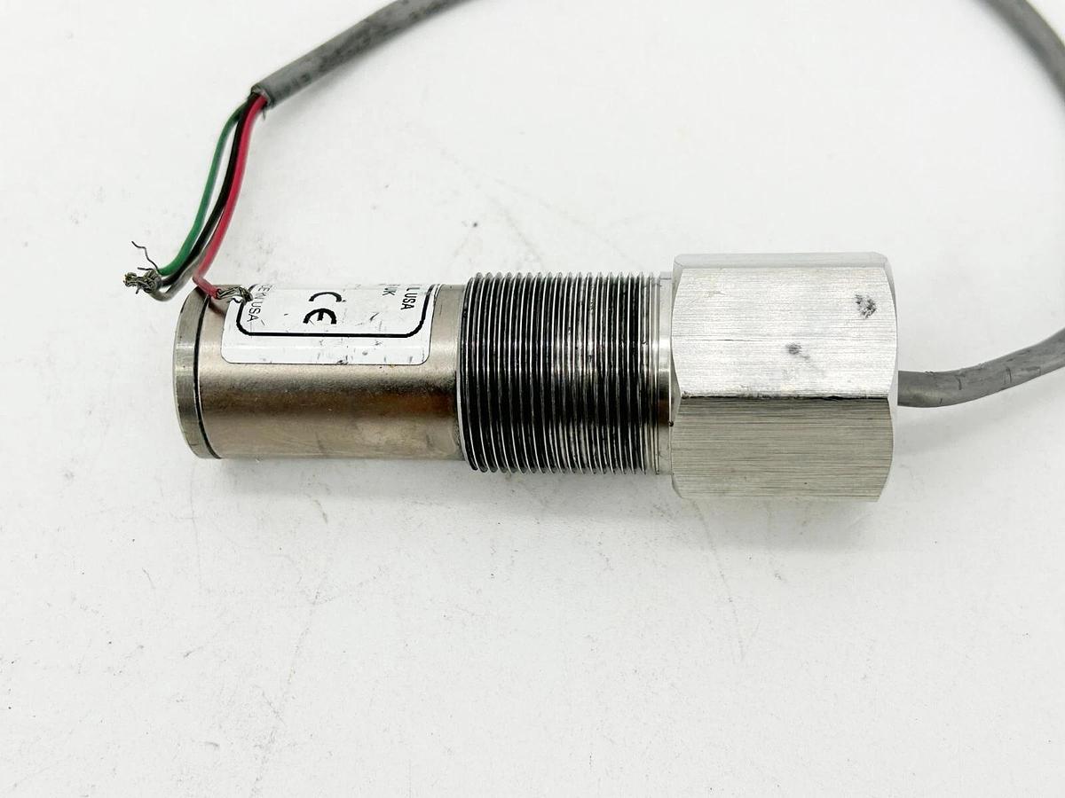 Used Sencon 9-247-03 Proximity Switch Short Can Sensor Non-Ferrous Cable lenth 11"