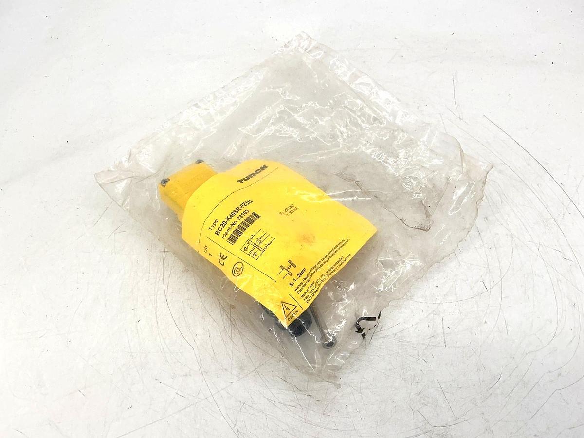 New Turck BC20-K40SR-FZ3X2 Capacitive Prox Sensor 20-250VAC 23103 MISSING PARTS