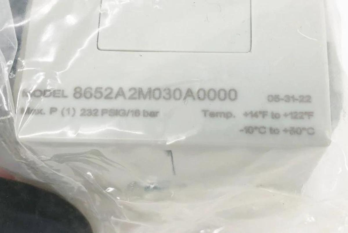 New Aventics 8652A2M030A0000 Manual Shut-Off Ball Valve 2/2 3/8" Port