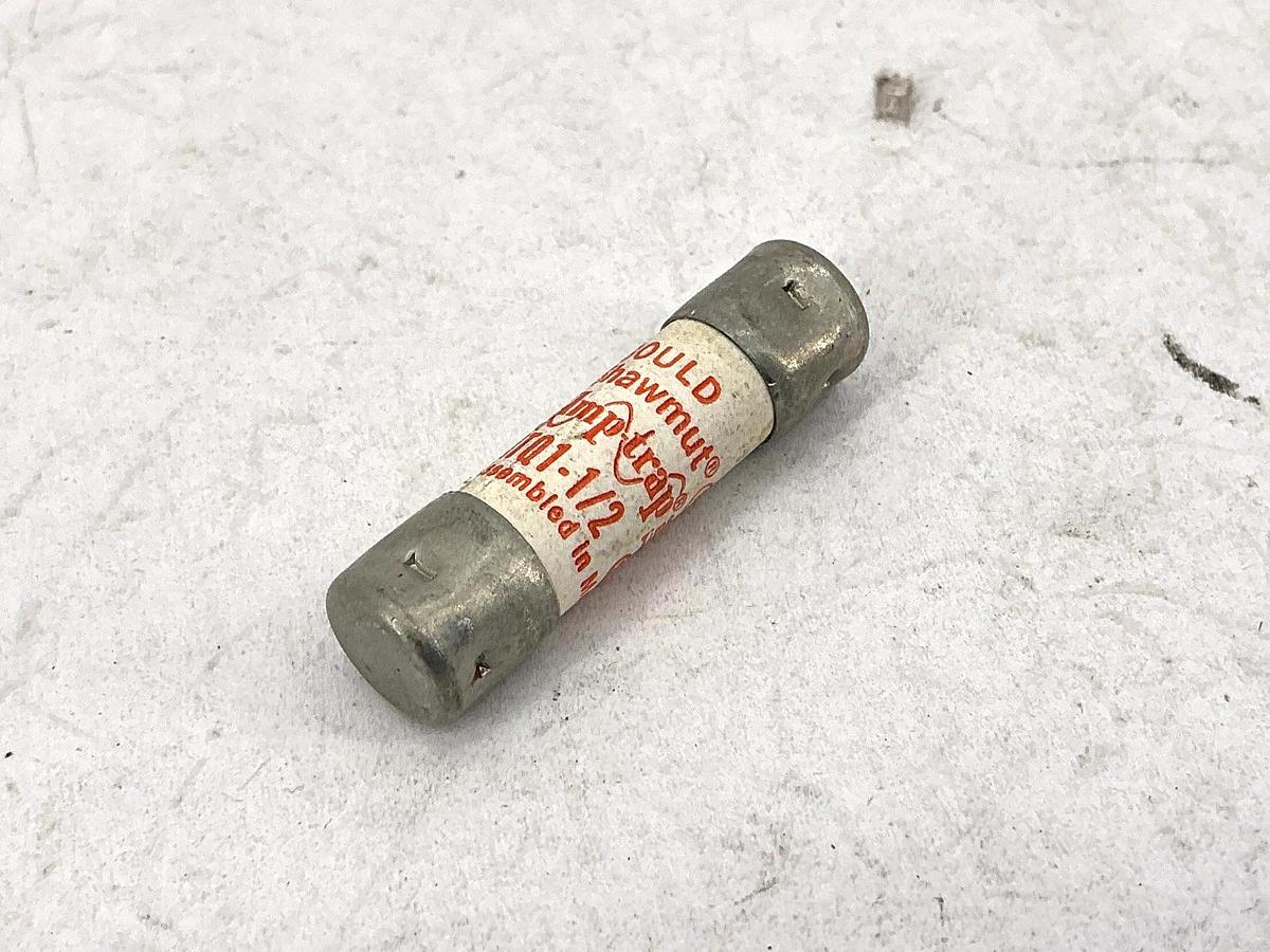 Lot of 3 New Gould Shawmut ATQ1-1/2 Amp-Trap Time-Delay Fuse 1-1/2A 500V