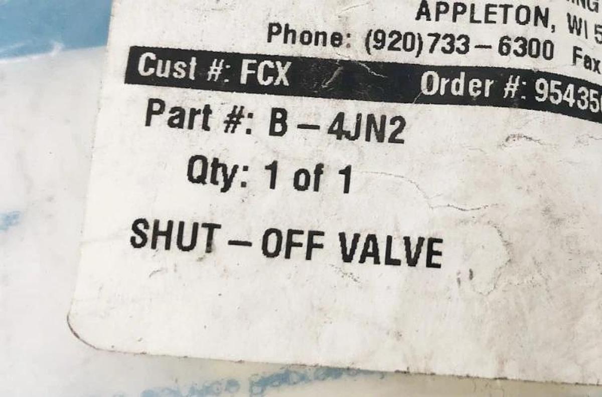 New Swagelok B-4JN2 Brass Screwed-Bonnet Needle Valve 1/4" MNPT