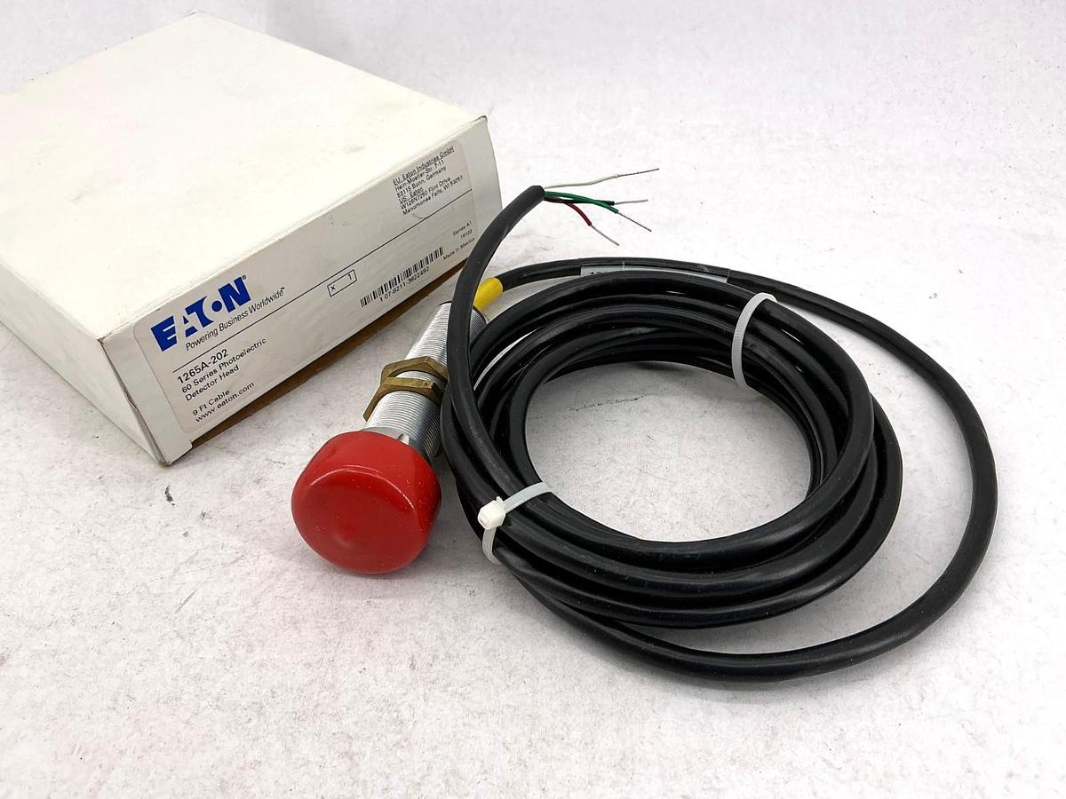 New Eaton 1265A-202 Ser A1 60 Series Photoelectric Detector Head 9ft Cable