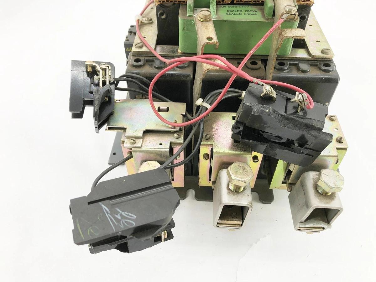 Used General Electric CR206G0 Magnetic Starter 110/120V Coil NEMA 5 (For Parts Only)