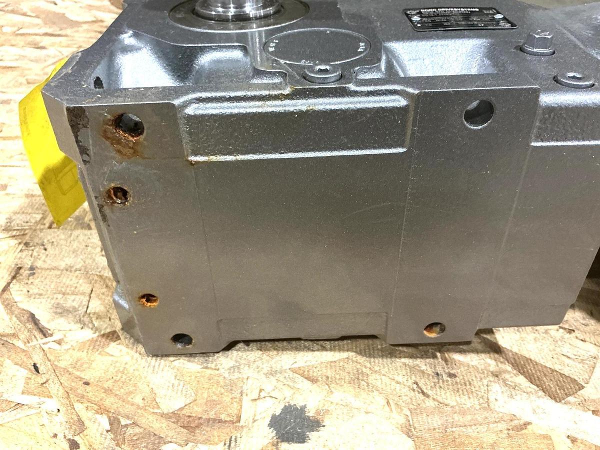 New Nord SK9012.1-N180TC Gear Reducer 15.30:1 Ratio 2755lb-in max - No Box