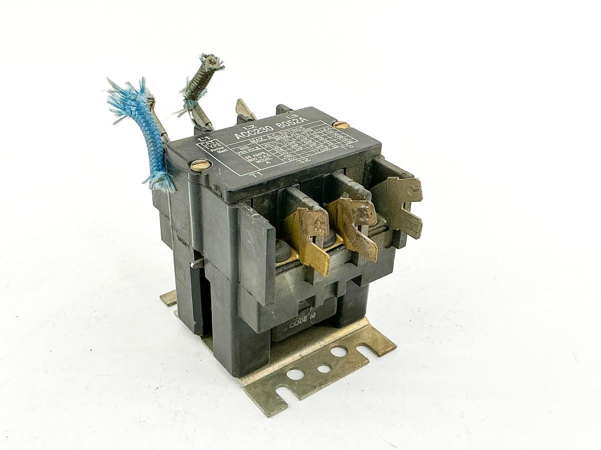 Used Arrow Hart ACC230-8052A Contactor 24V Coil 50/60Hz