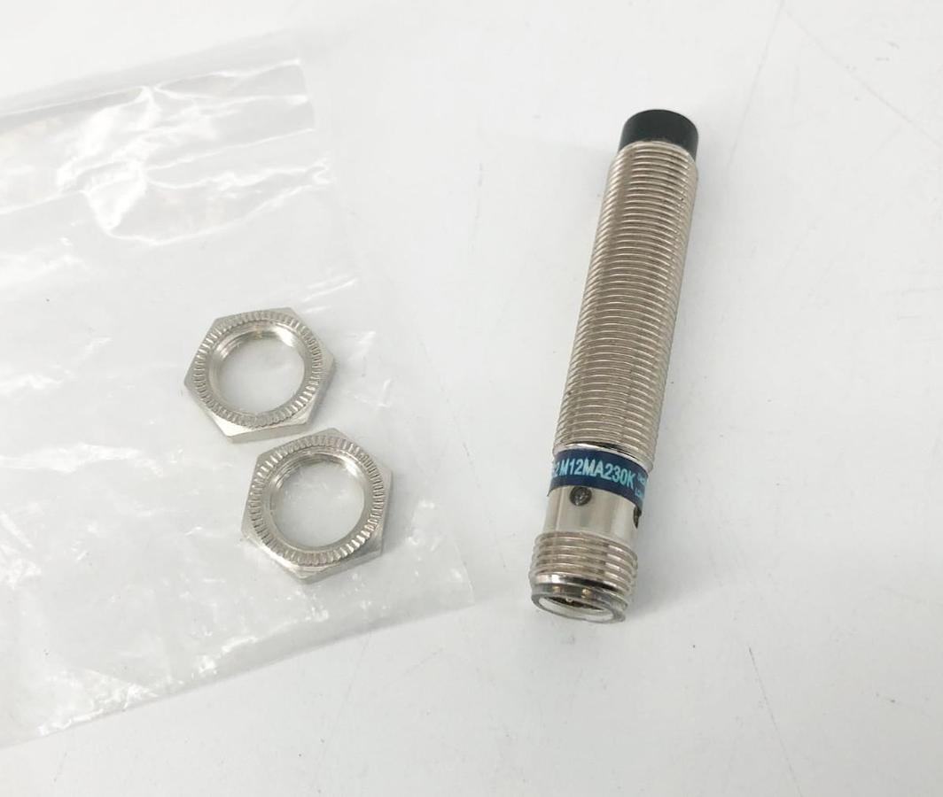 New Telemecanique XS2M12MA230K Proximity Switch 24-240V 4-Pin - No Box