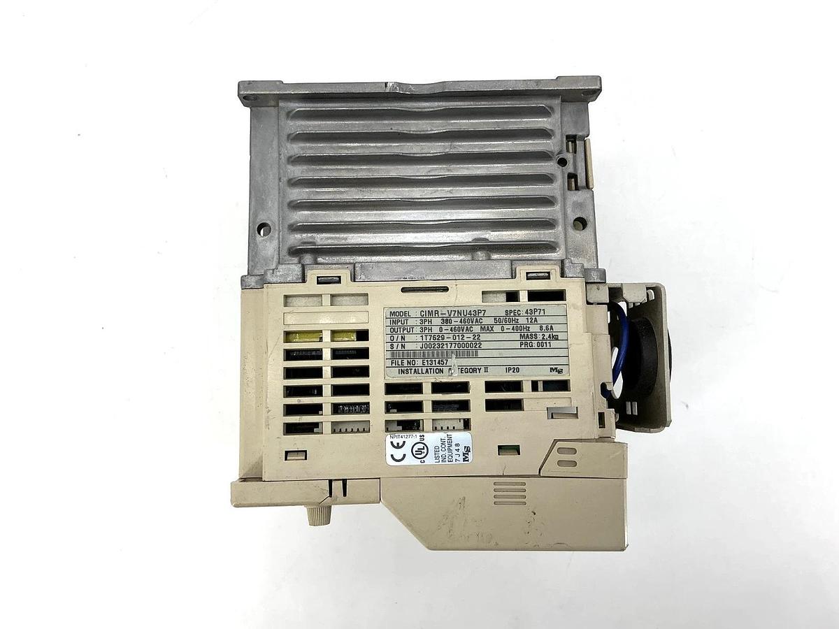 Used Yaskawa CIMR-V7NU43P7 Varispeed Drive 3PH 12A 380-460VAC 50/60HZ
