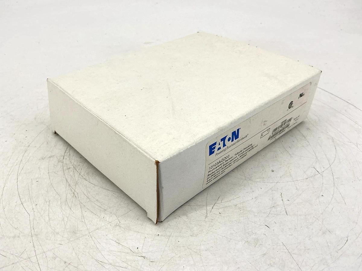 New Eaton 13103AQD03 Ser A2 Photoelectric Sensor 4-Pin 9inch Sensing 20-264VAC