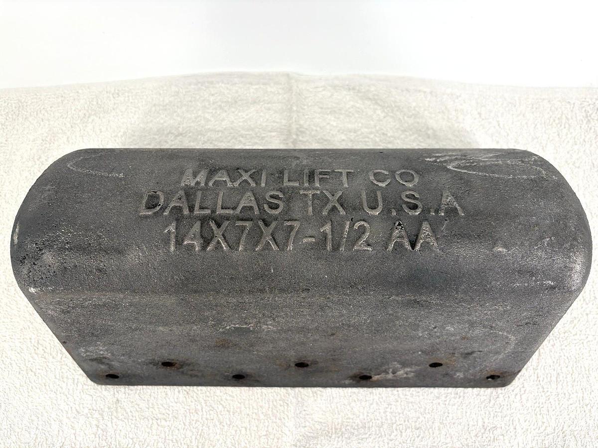 New Maxi-Lift DI-MAX AA Ductile Iron Elevator Bucket 14 x 7 x 7-1/2-AA