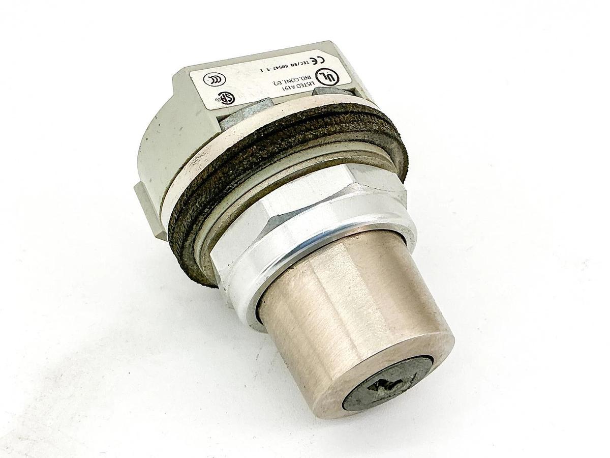 Used Allen Bradley 800T-H3204A Selector Switch Type 4/13 Ser.T - Missing Key
