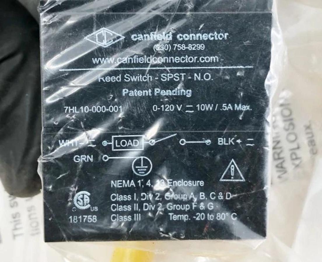 New Canfield Connector 7HL10-000-001 Magnetic Proximity Sensor Floating Clamp