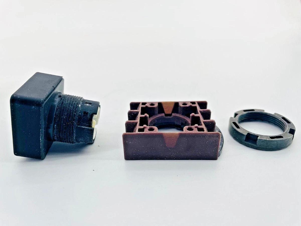 New GE P9SPNNG Pushbutton Square Black 22.5mm