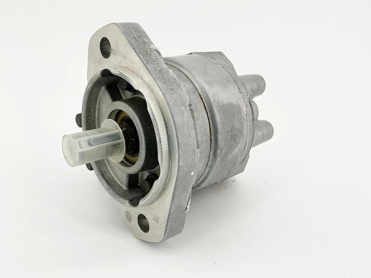 New Eaton 26009-RZG Gear Pump H050203DM