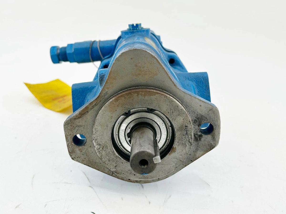 New CRS Service Inc PVQ13-A2R-SE1F-20-C14-12 Hydraulic Piston Pump