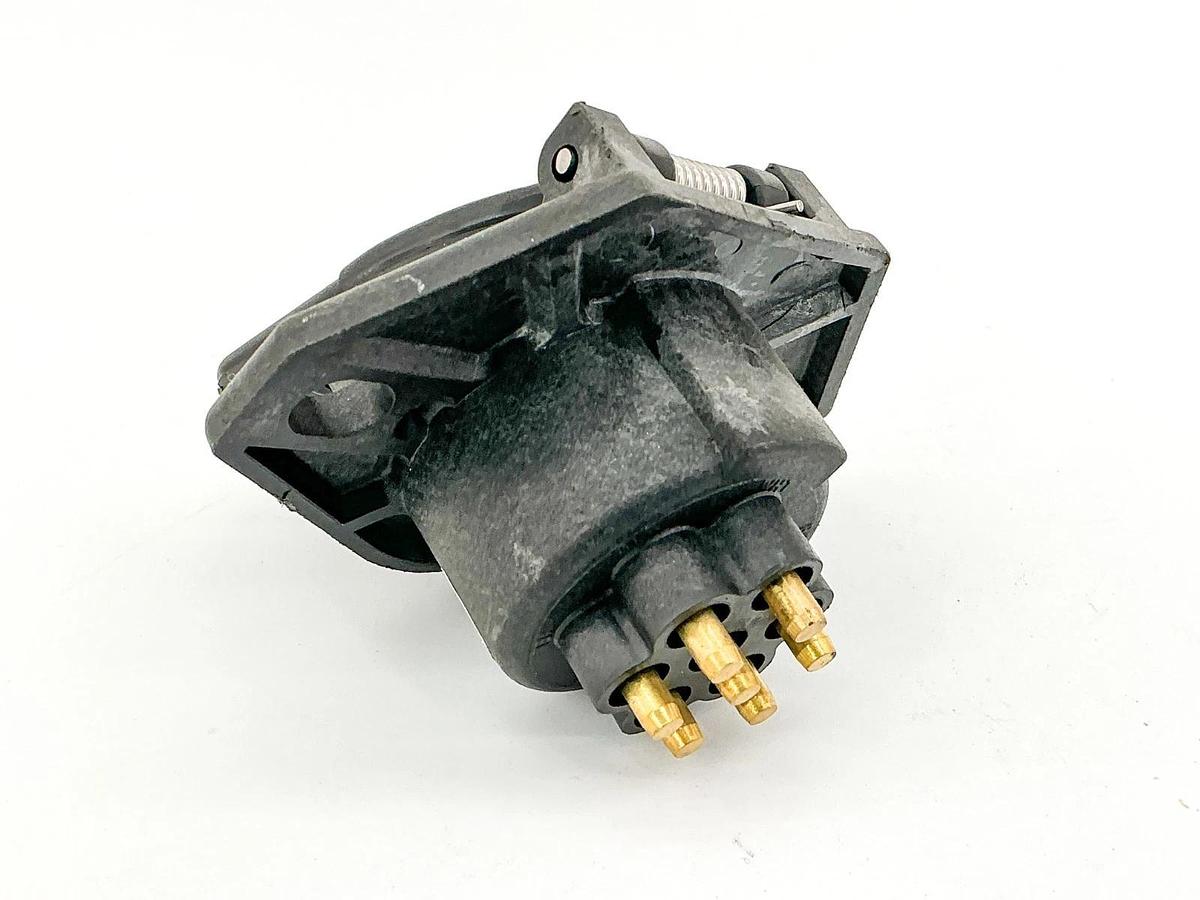 New Phillips 16-724 Sta-Dry Socket Receptacle 24V 7Pin - No Box