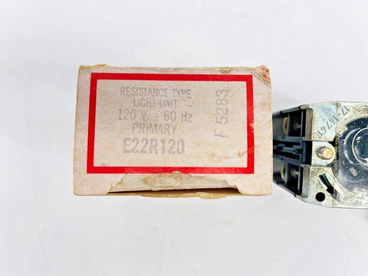 New Cutler Hammer E22R120 Pilot Light 120V