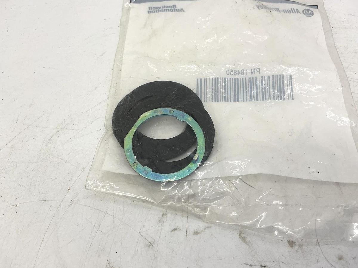 Used Allen Bradley 800T-PB16 Ser T 30.5mm Illuminated Pushbutton - No Box