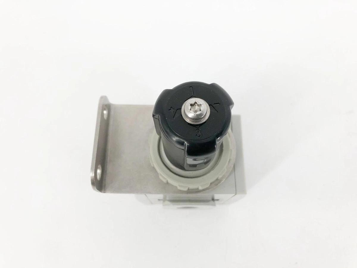 New Aventics 8651AM002F3CZG0 Manifold Regulator 7-125psig 1/4" NPTF - No Box