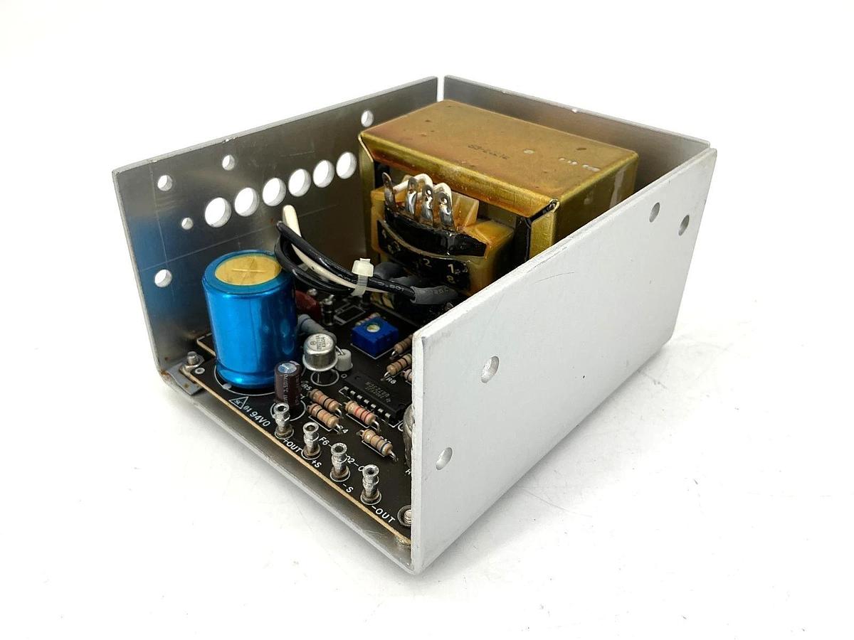 New Sola 83-24-212-03 Power Supply 120/240VAC 47-63HZ 1.2A 24VDC 50/60HZ -No Box
