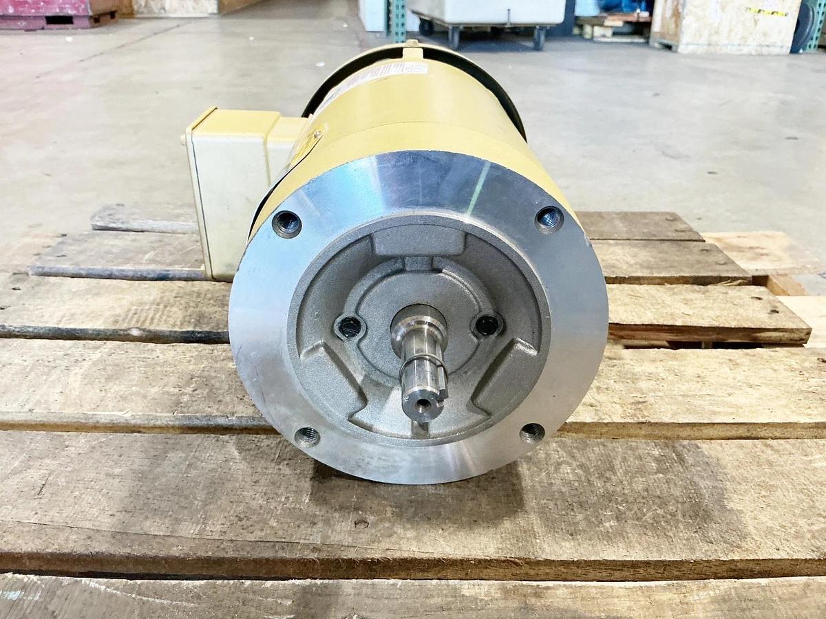 New Baldor VEM3554-5 Electric Motor 1.5HP 575V 1.7A 1760RPM 3PH 35A013M231G2